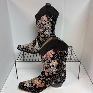 Rockwell Tharp Black Embroidered Cowboy Style Boots Size 37